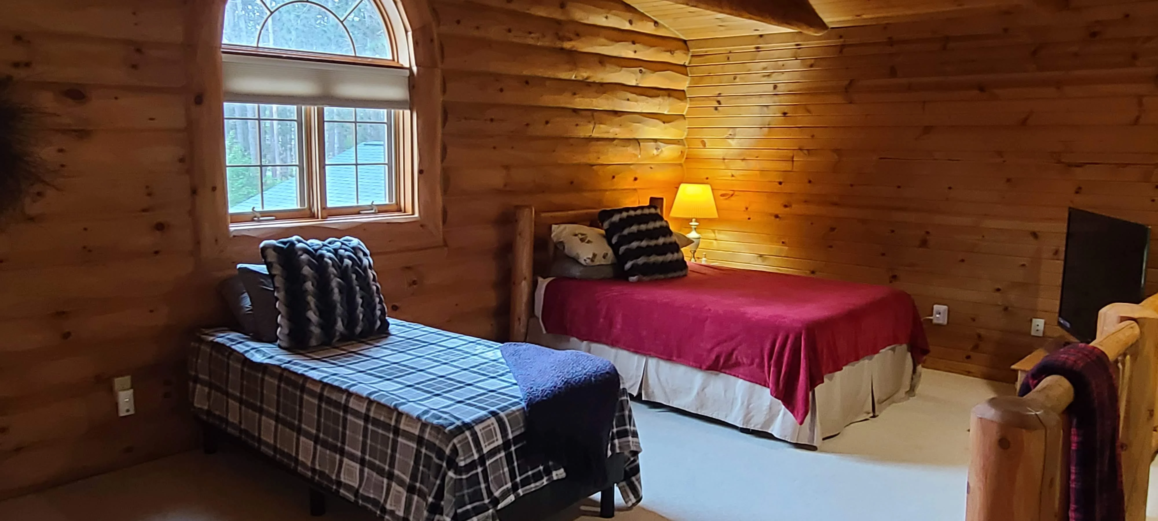 Twin XL and Queen Bed